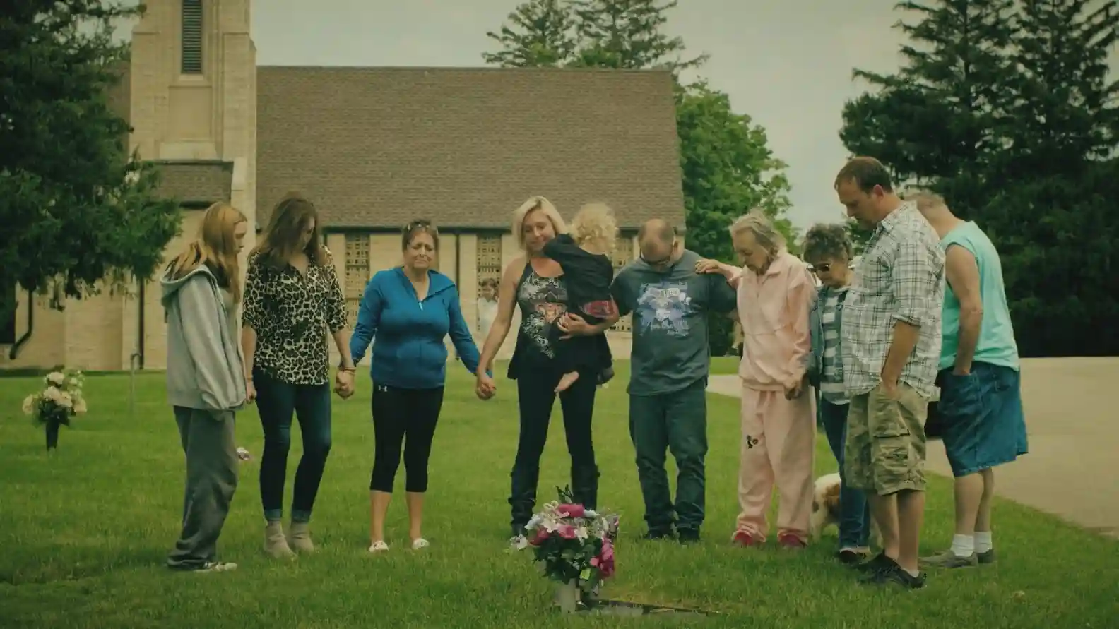 Bị Bắt Cùng Nhau: Ai Đã Giết Lyric Và Elizabeth?