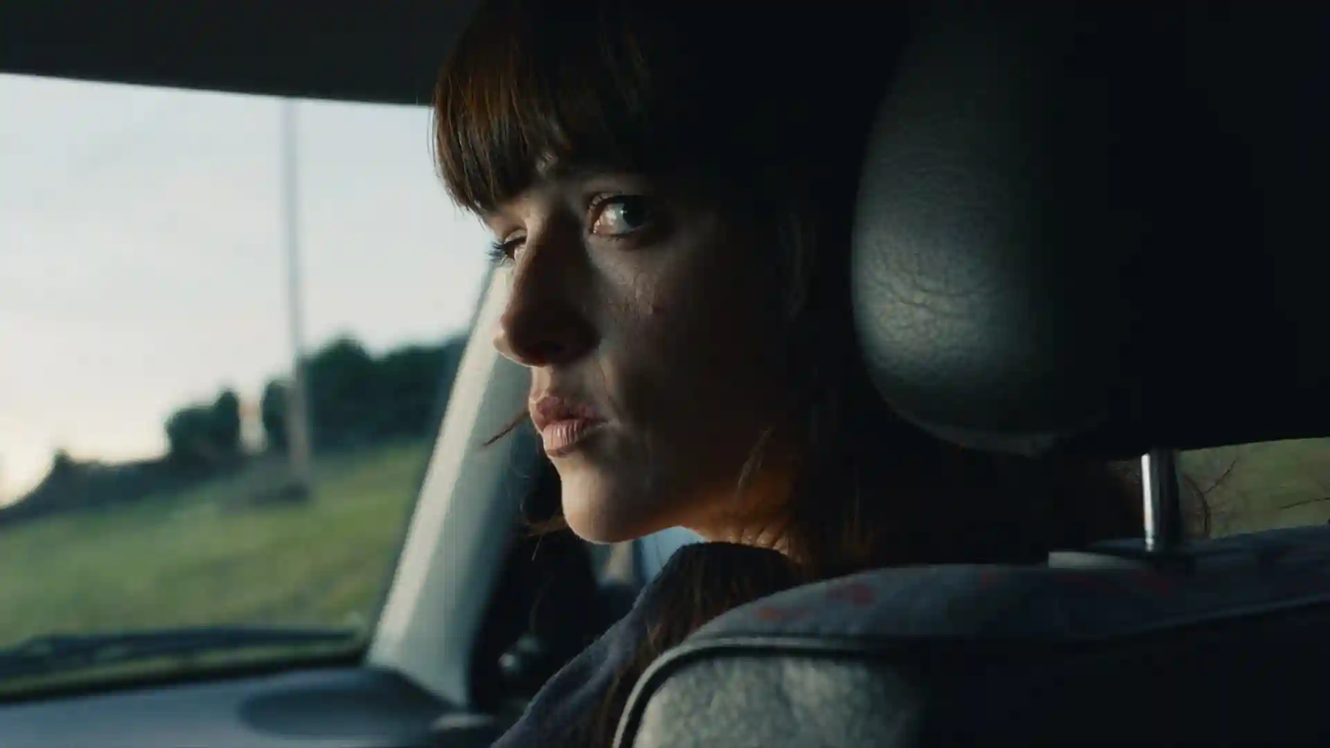 Bước Đi Trong Bóng Tối