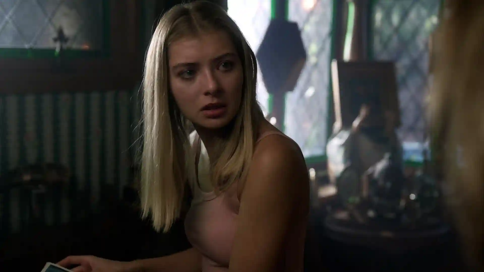 Backdrop phim Chú Khỉ Tử Thần