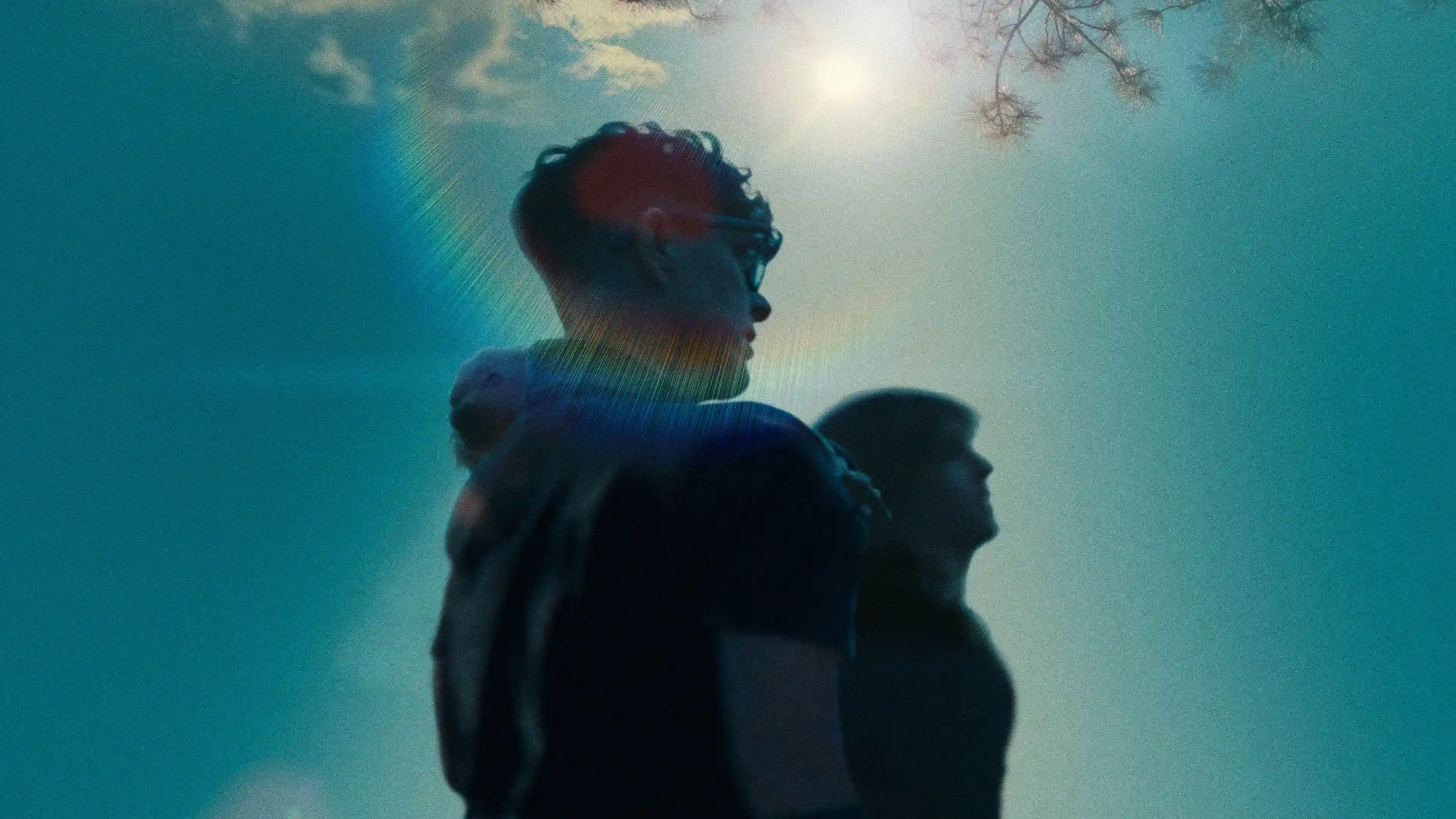 Backdrop phim Hãy Nhìn Tôi Dưới Ánh Sáng Đẹp Nhất