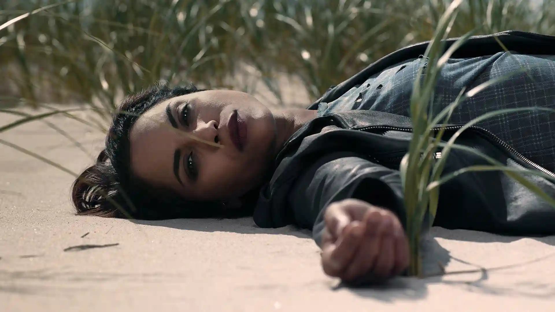 Backdrop phim Hightown