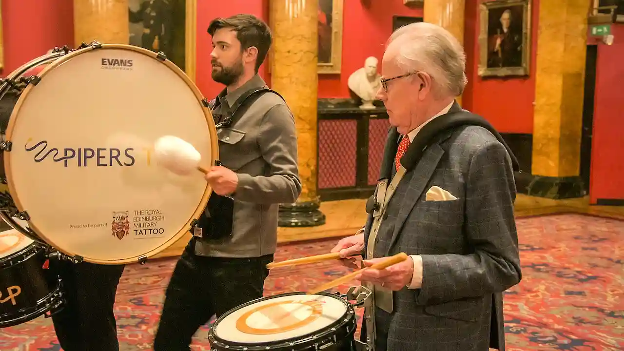 Backdrop phim Jack Whitehall: Du lịch cùng cha tôi