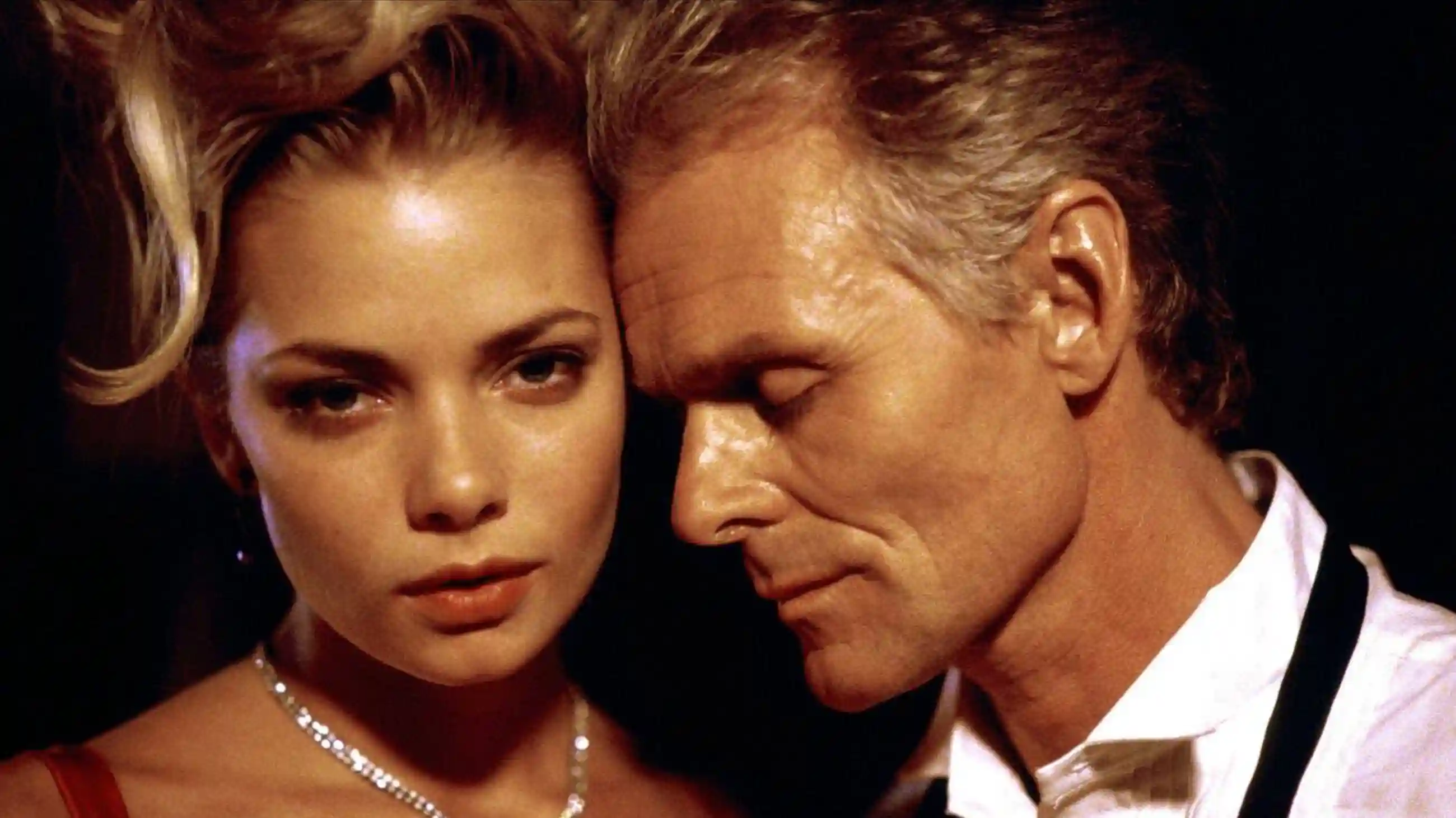 Khêu Gợi Chết Người: Sự Quyến Rũ