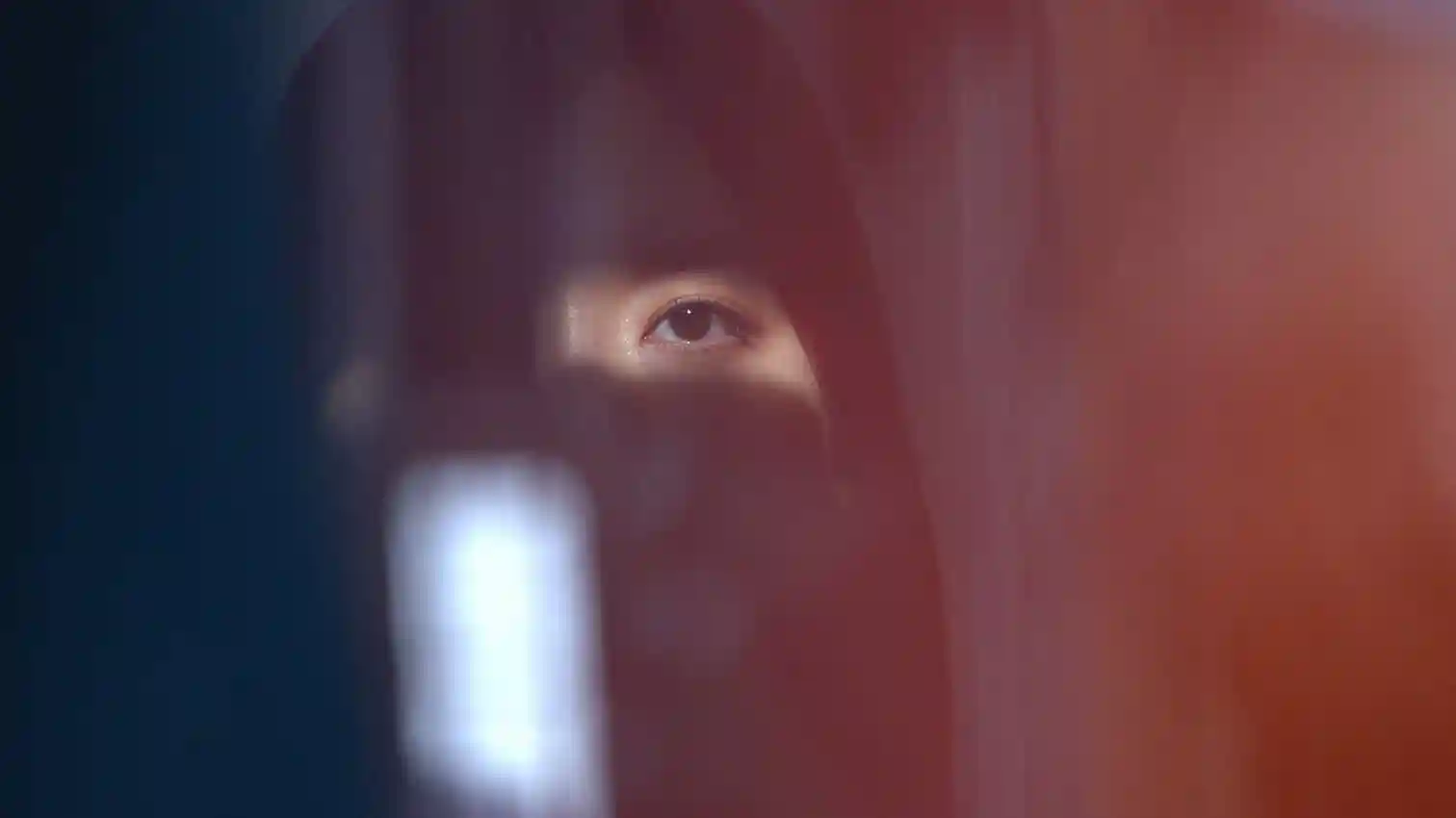 Backdrop phim Oán Hồn Trong Vali