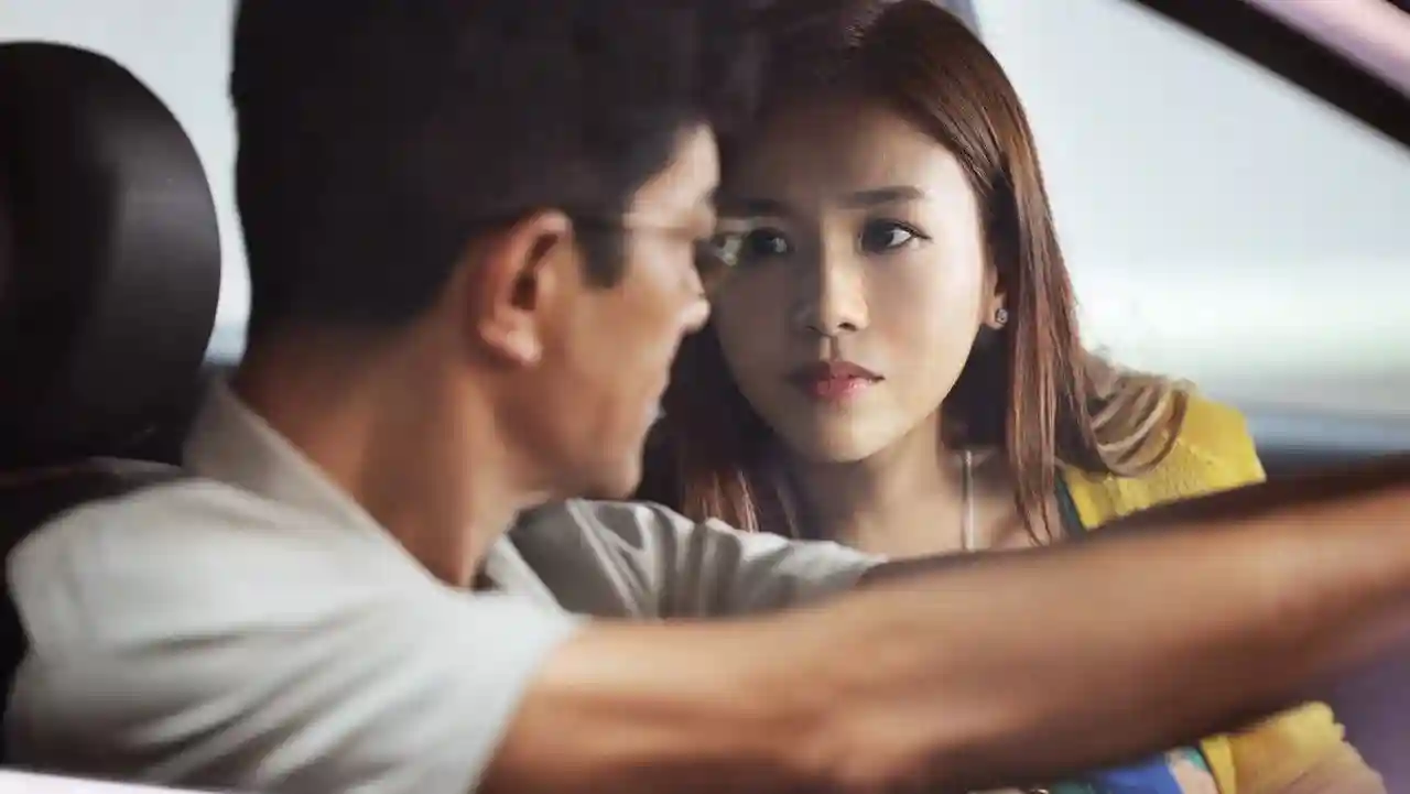 Backdrop phim Thám Tử Tư: Phía Sau Vết Máu