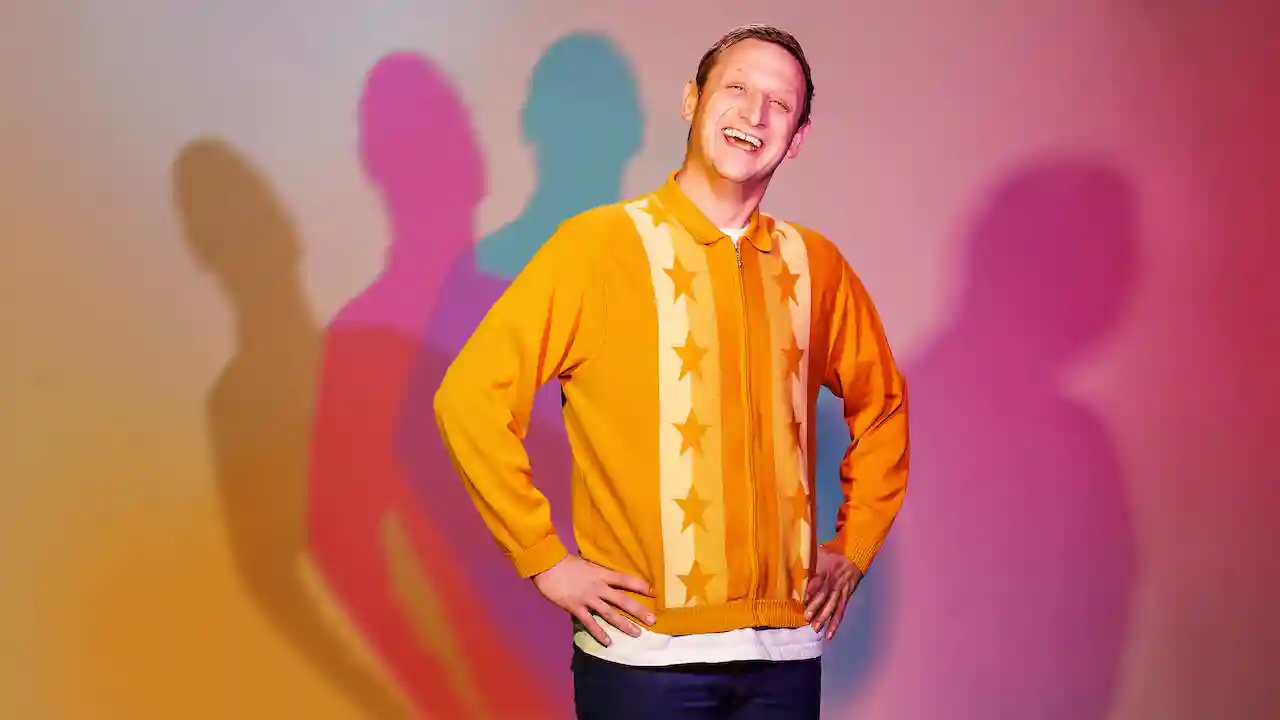 Backdrop phim Tim Robinson: Tôi nghĩ bạn nên ra về